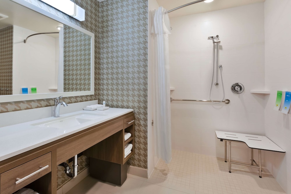 Home2 Suites by Hilton Grand Blanc Flint - photo 23