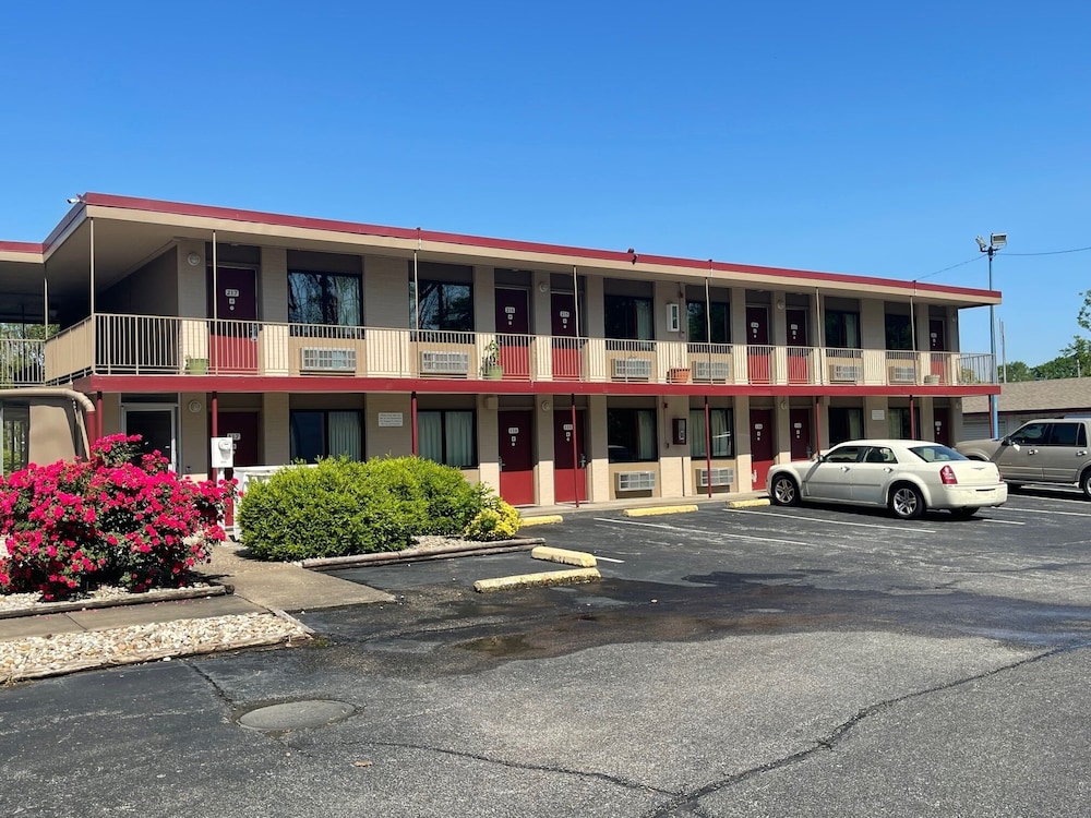 Motel 41 Evansville IN - photo 29