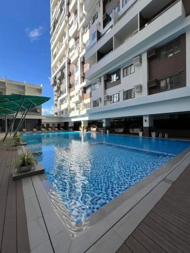 By Trixia BE Apartments Luxury Studio Apartments AC Pool Gym near IT Park — 4-Star Luxury Hotel in Cebu City, Philippines