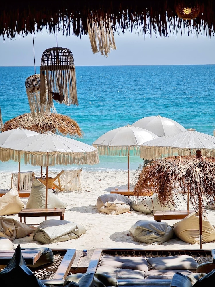 Tonsak Resort - carbon neutral hotel in Rayong