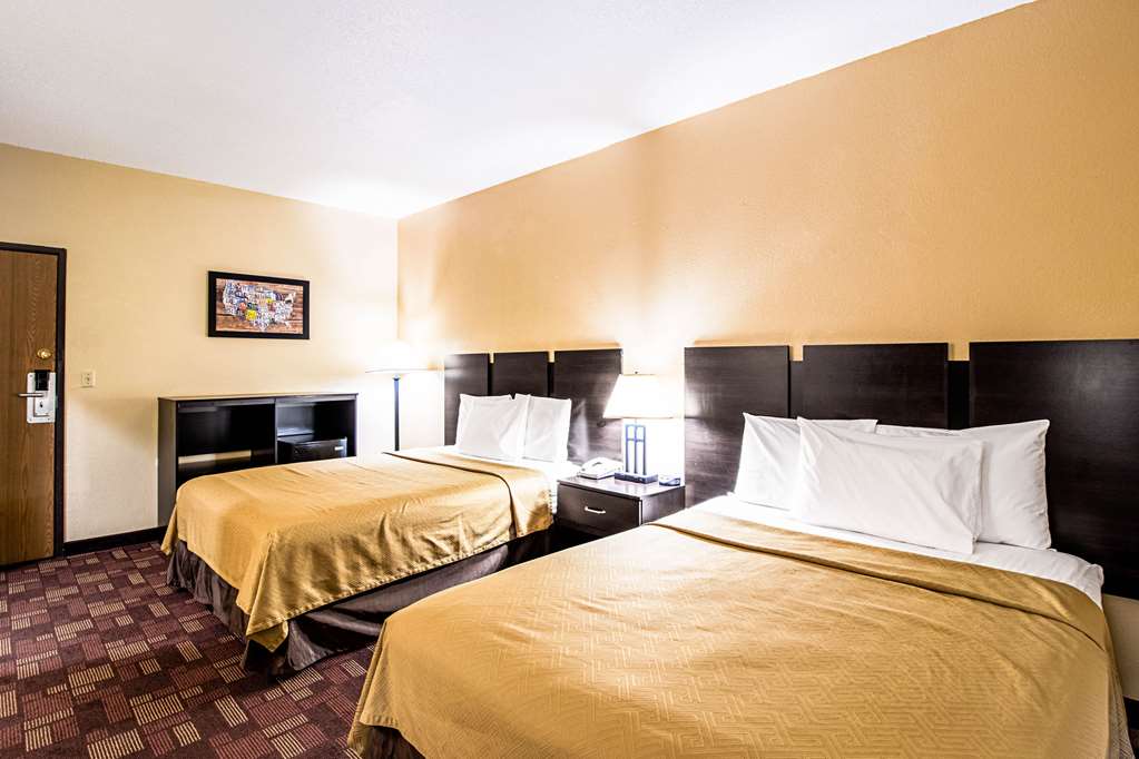 Econo Lodge Watertown - photo 16
