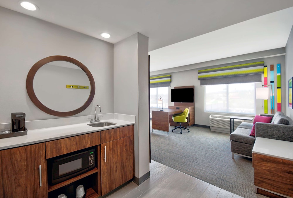 Hampton Inn by Hilton Abingdon - photo 12