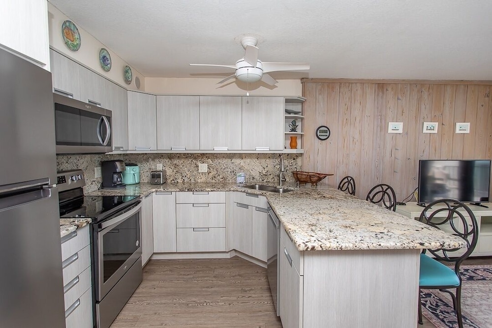 Royal Garden Resort 1406 2 Bedroom Condo by RedAwning - photo 7