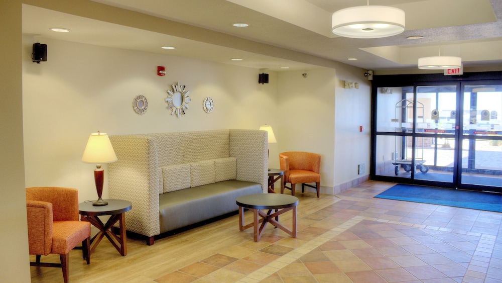 Holiday Inn Express & Suites Sioux Center by IHG - photo 39