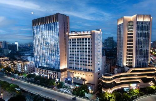 Mehood EZZI Hotel Nanchang Bayi Square Ding Highway — 4-Star Luxury Hotel in Nanchang, People's Republic of China