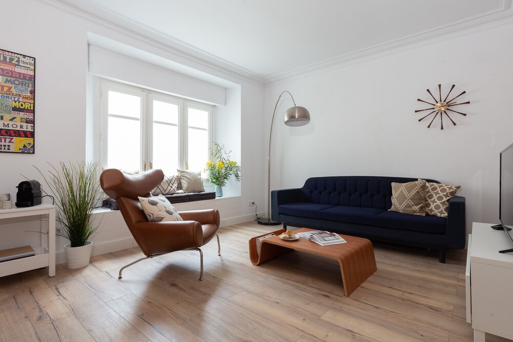 Casa Cosi Eixample 2 — 4-Star Luxury Hotel in Barcelona, Spain