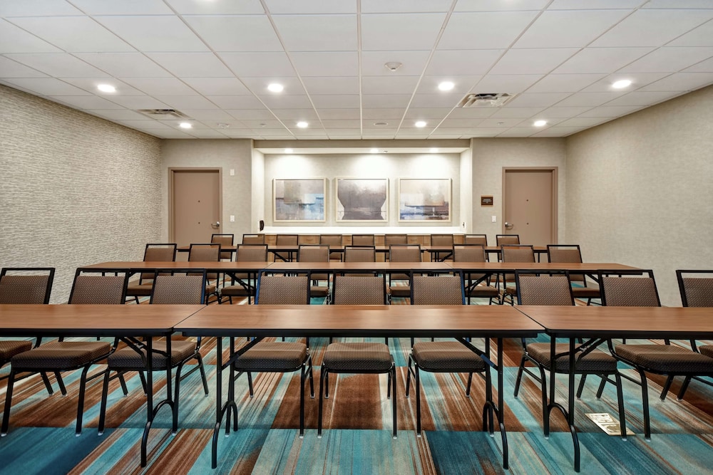 Home2 Suites by Hilton Lagrange - photo 38