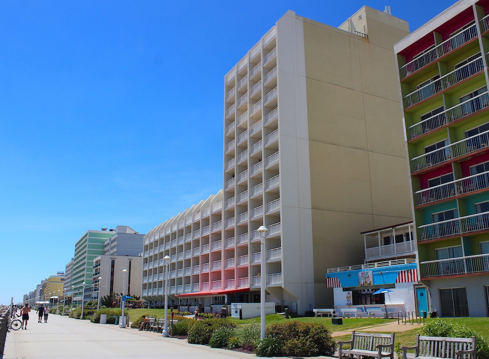 Ocean Sands Resort Oceanfront Virginia Beach by Vacatia - photo 37
