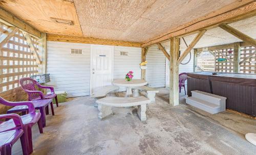 Coleman's Beach Front Inn - photo 42