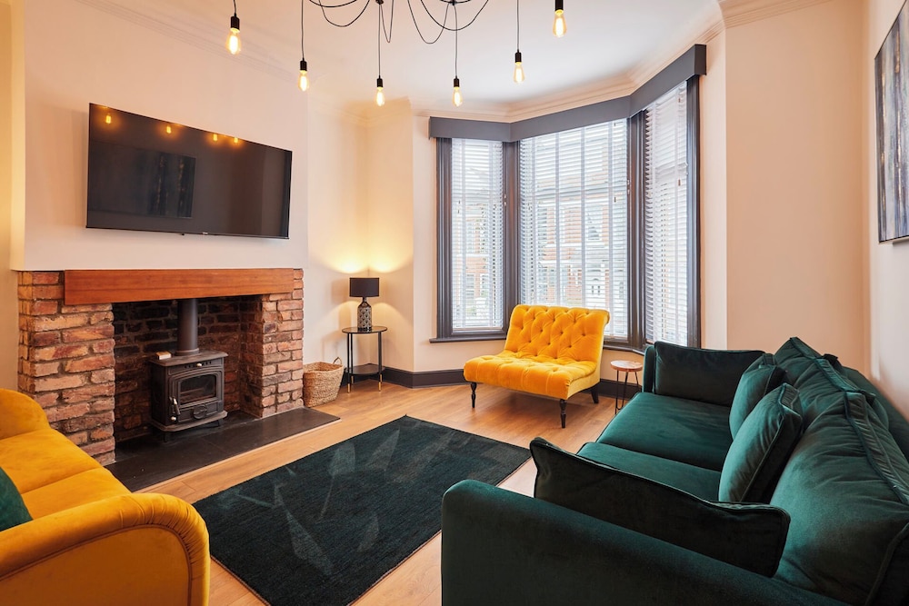 Host Stay Darcey House
