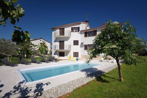 Apartment Falu — 4-Star Luxury Hotel in Pula, Croatia