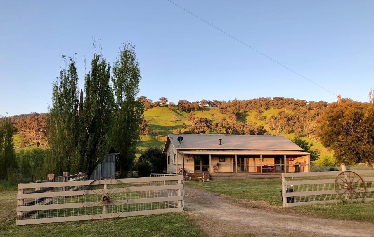 Hillview Cottage 18077038 — Mansfield