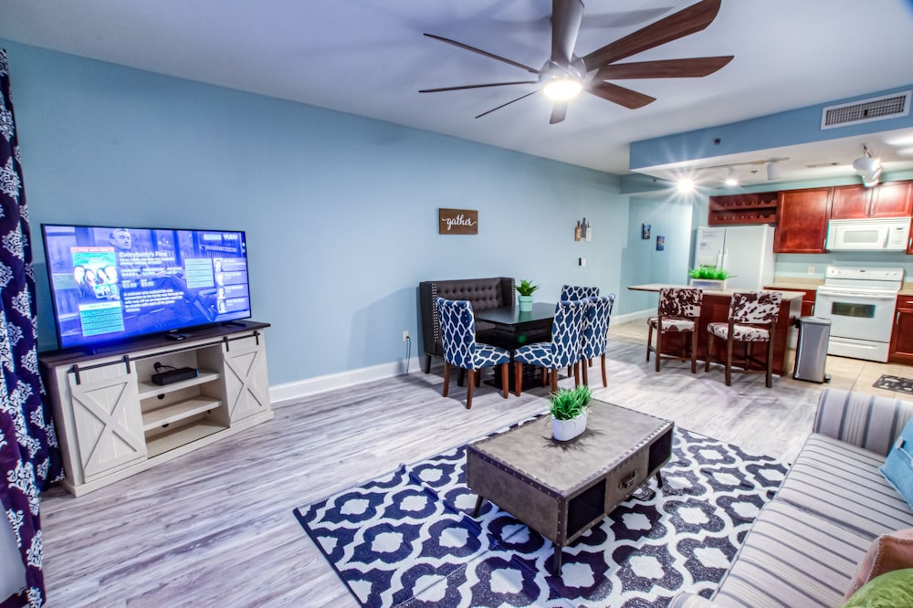 Laketown Wharf Resort by Aneliya's Rentals - photo 614