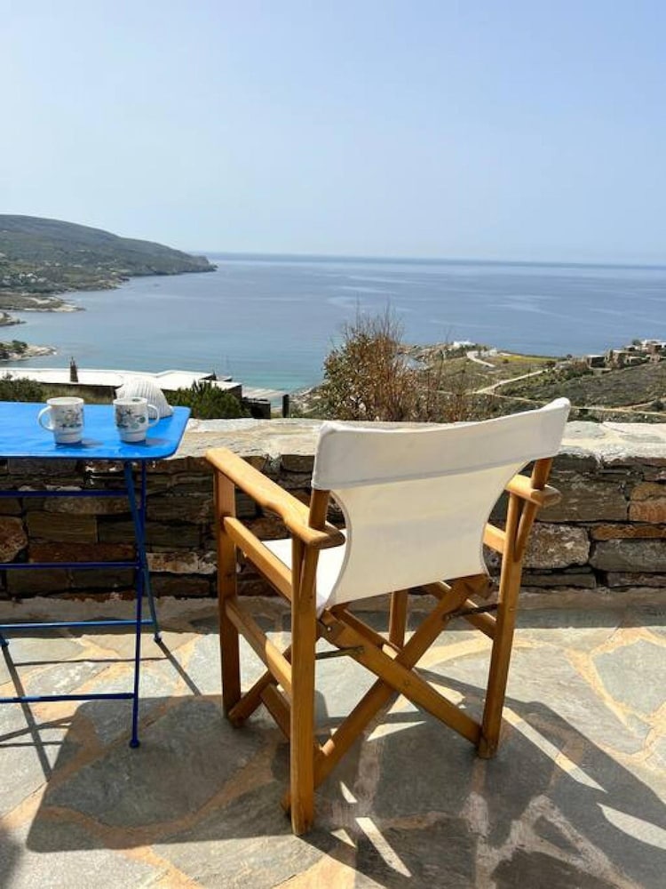 Holiday House Koundouros Panoramic Sea View — 4-Star Luxury Hotel in Kea, Greece