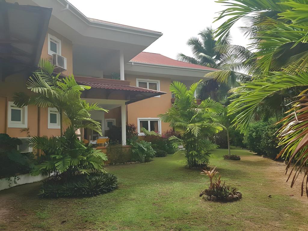 Praslin Paradise — Unknown City — photo 3