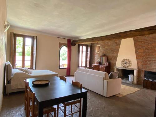 Borgo Archinto — 4-Star Luxury Hotel in Robecco Sul Naviglio, Italy