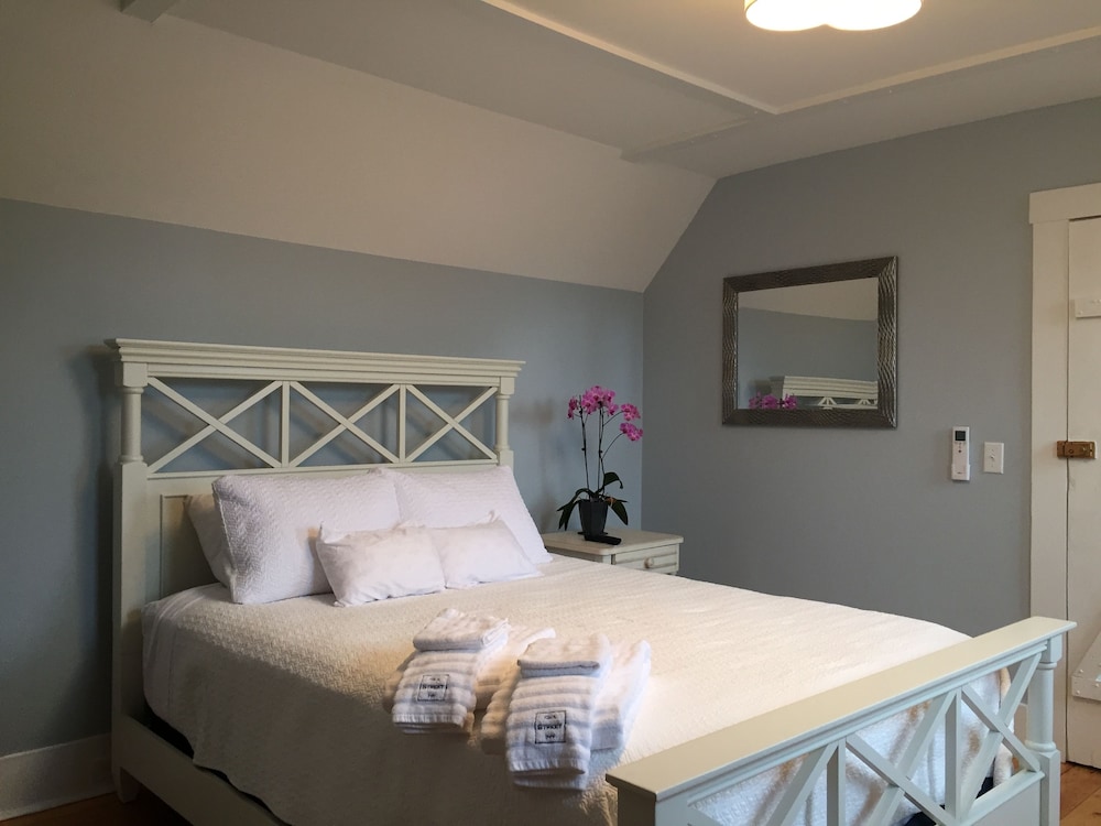 Sea Street Inn - photo 7