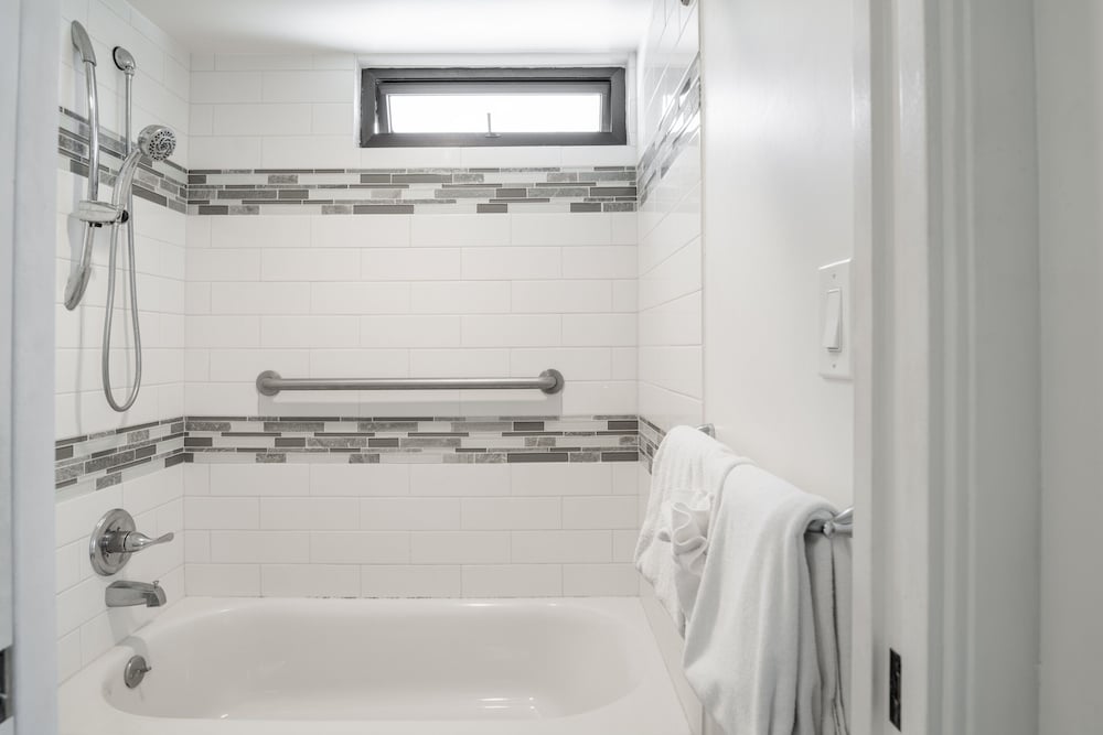 Waikiki Banyan Condo Located One Block From Waikiki Beach by Koko Resort Vacation Rentals - photo 108
