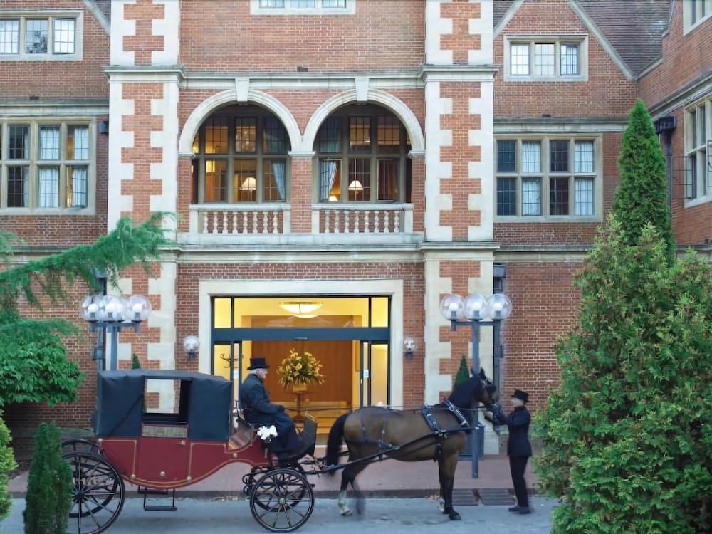 Savill Court Hotel & Spa — hotel in Egham