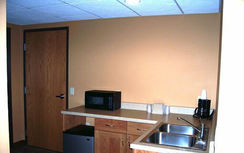 Prairie Inn and Suites Holmen La Cross - photo 12