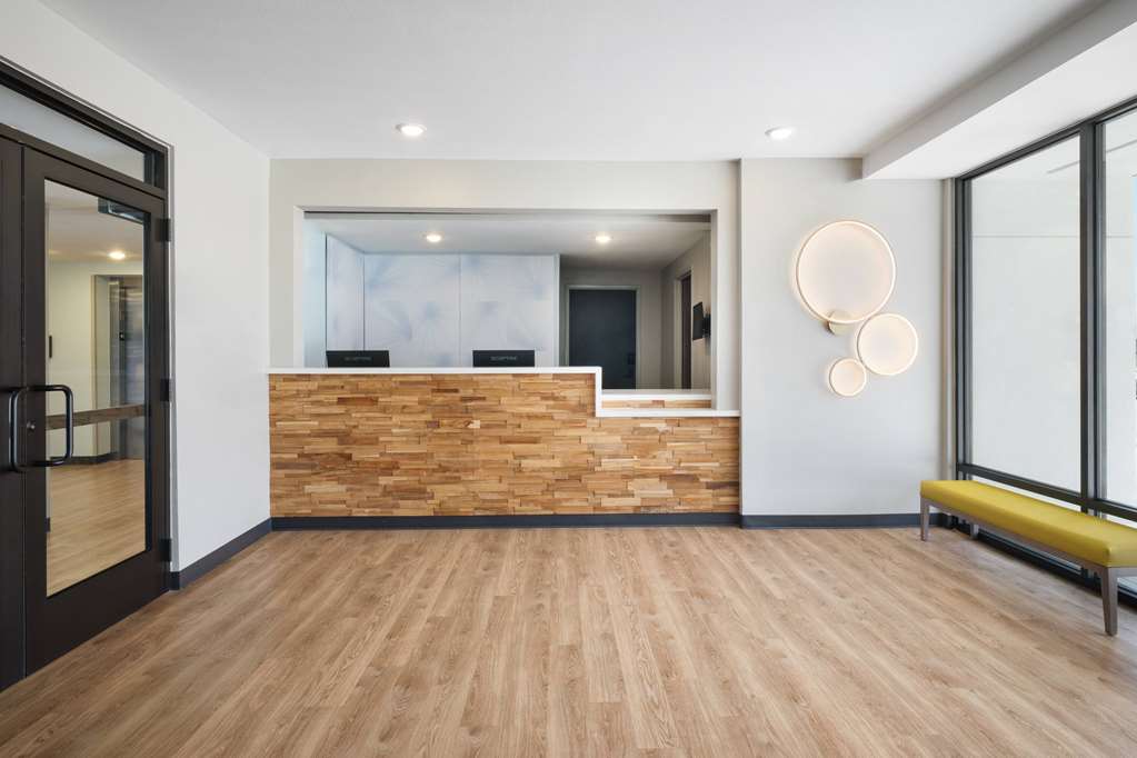 ECHO Suites Richmond West Extended Stay by Wyndham in Richmond, United States
