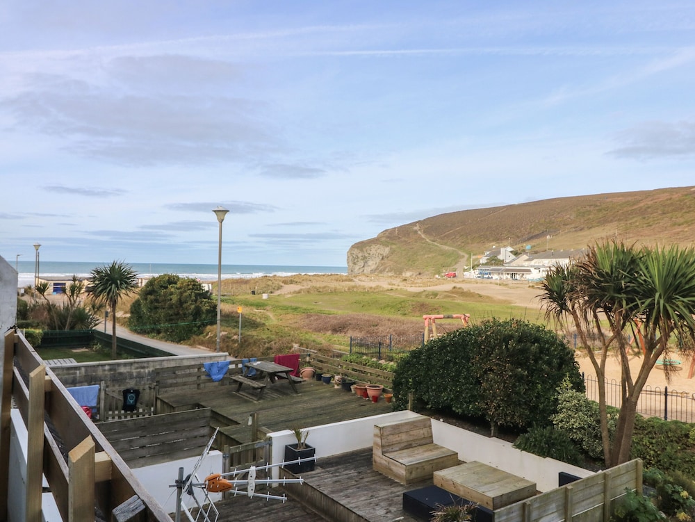 Ocean Blue - carbon neutral hotel in Truro