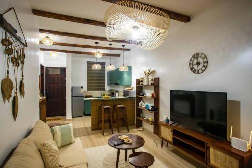 Rustic Haven Lakeside Condo in Entebbe — 4-Star Luxury Hotel in Entebbe, Republic of Uganda