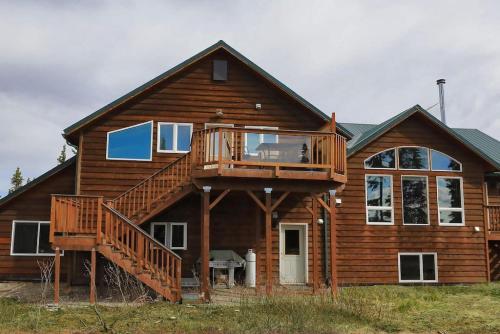 3 Bedroom Home with Amazing Views 11 mi from Denali — 4-Star Luxury Hotel in Mckinley Park, United States