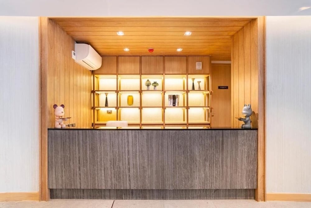 Tierra Residences — 4-Star Luxury Hotel in Bangkok, Thailand