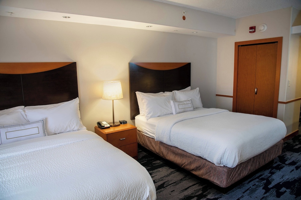 Fairfield Inn & Suites by Marriott Lewisburg - photo 3
