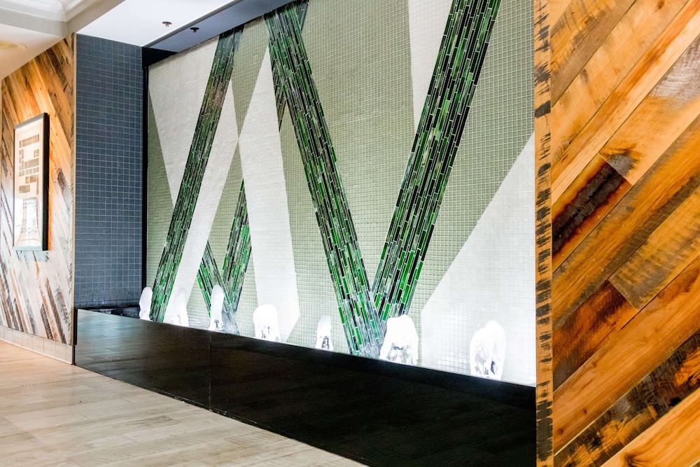 Embassy Suites by Hilton Lexington Green - photo 3