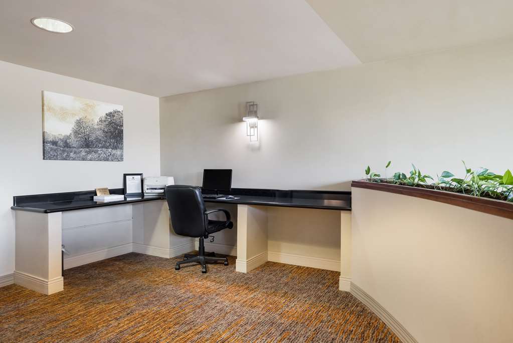 Best Western Grand Victorian Inn - photo 10