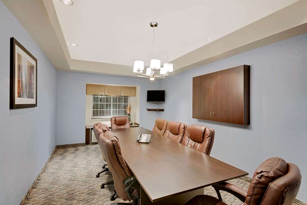 Microtel Inn & Suites by Wyndham Geneva - photo 15