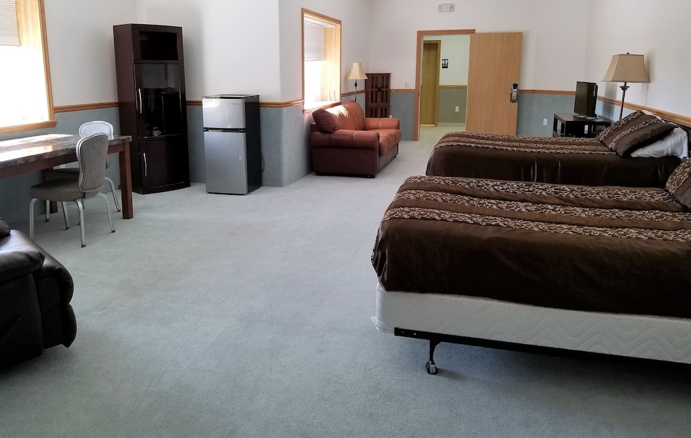 Zion's Most Wanted Hotel - photo 25