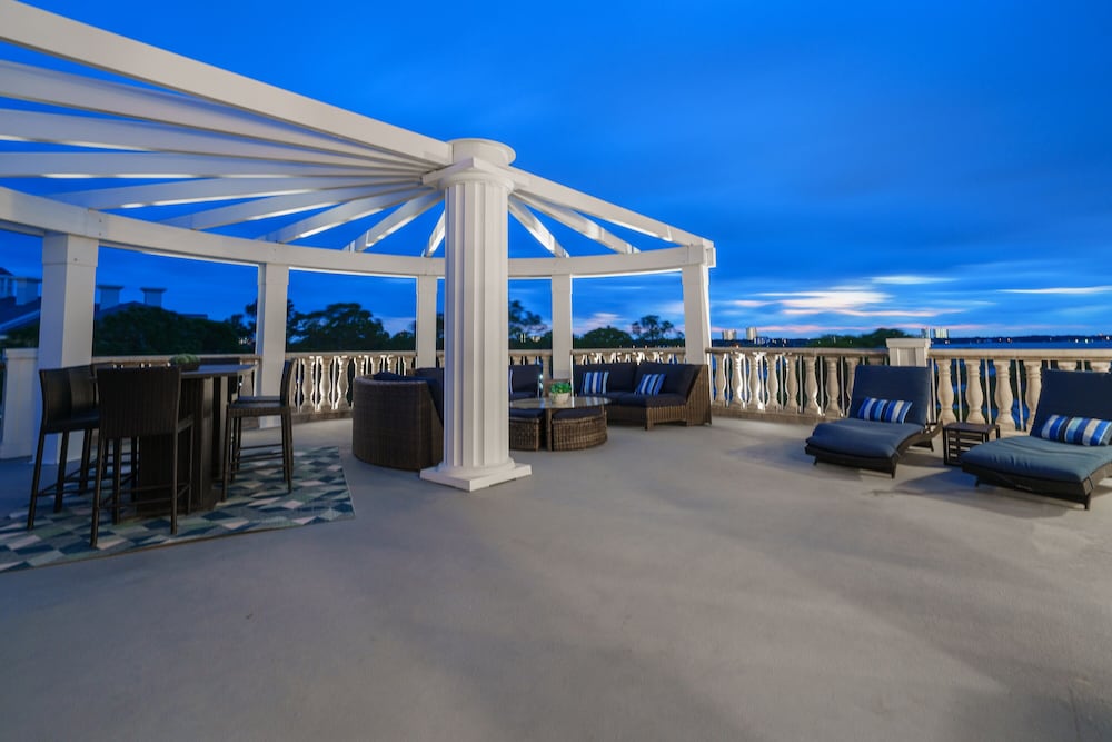 The Blue Pearl — 5-Star Luxury Hotel in Miramar Beach, United States