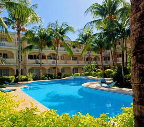 The Coastal Apartment — 4-Star Luxury Hotel in Flic En Flac, Mauritius