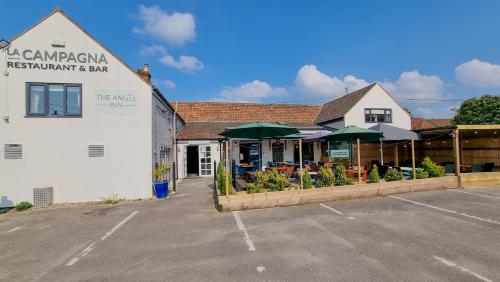The Angel Holiday House — 4-Star Luxury Hotel in Warminster, United Kingdom