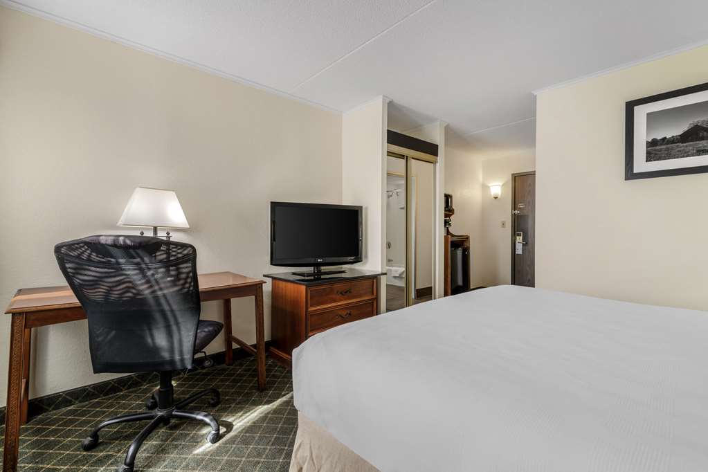 Best Western Plus Augusta Civic Center Inn - photo 15