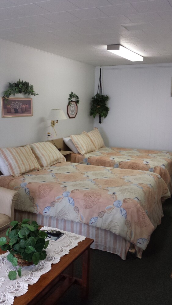 Royals Inn Motel - photo 13