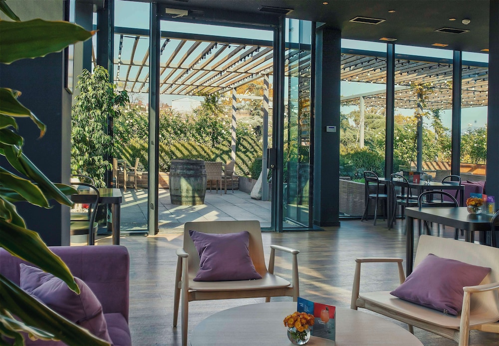 מזון ומשקאות