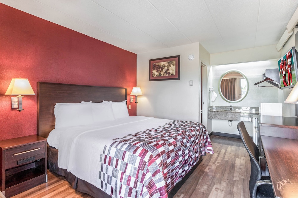 Red Roof Inn Columbia MO - photo 5