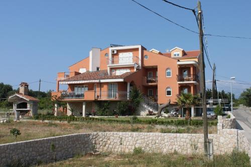 Apartments with a parking space Novalja Pag 3299 — 4-Star Luxury Hotel in Novalja, Croatia