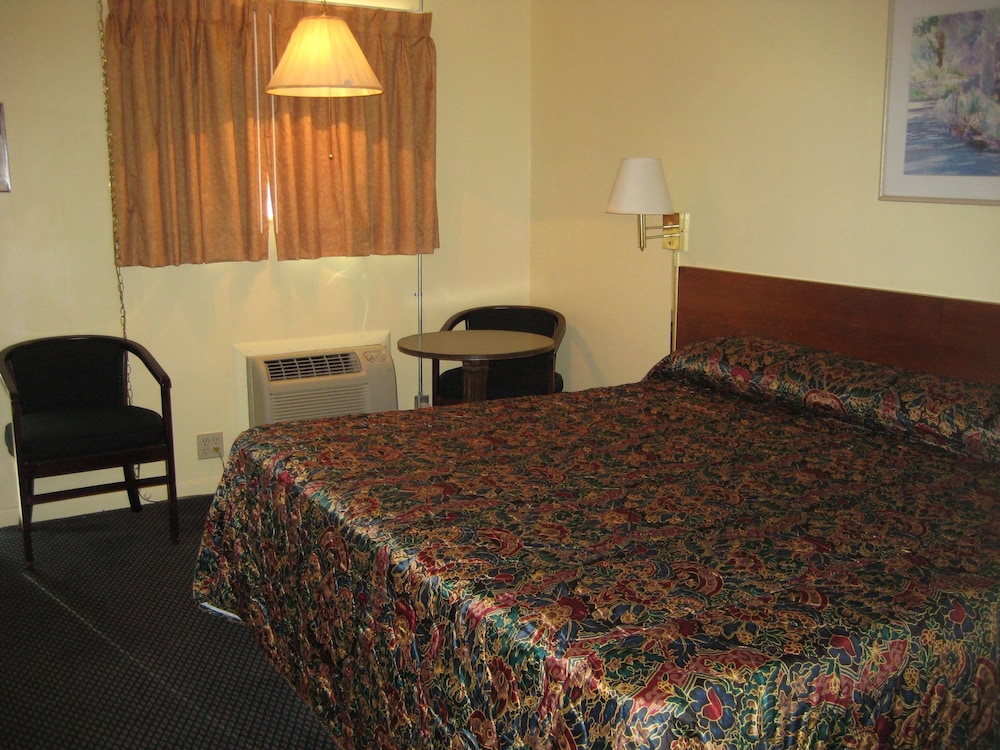 Guest House Motel - photo 16