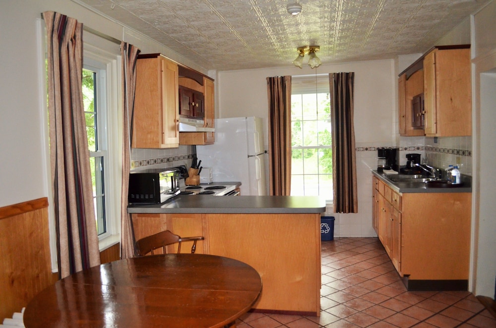 Maple Terrace Motel - photo 27