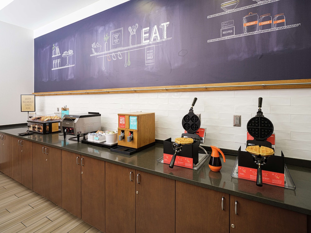 Hampton Inn by Hilton Wilmington Downtown - photo 25