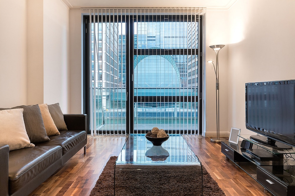 Discovery Dock Serviced Apartments — 4-Star Luxury Hotel in London, United Kingdom