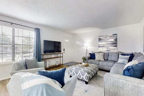 A Touch of Modern — 4-Star Luxury Hotel in Hot Springs, United States