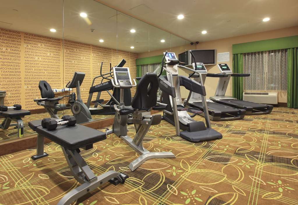 La Quinta Inn & Suites by Wyndham Memphis Wolfchase - photo 12
