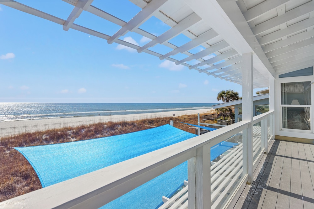 Luxury Gulf Front Property Directly on the Beach Sleeps 15 - photo 37