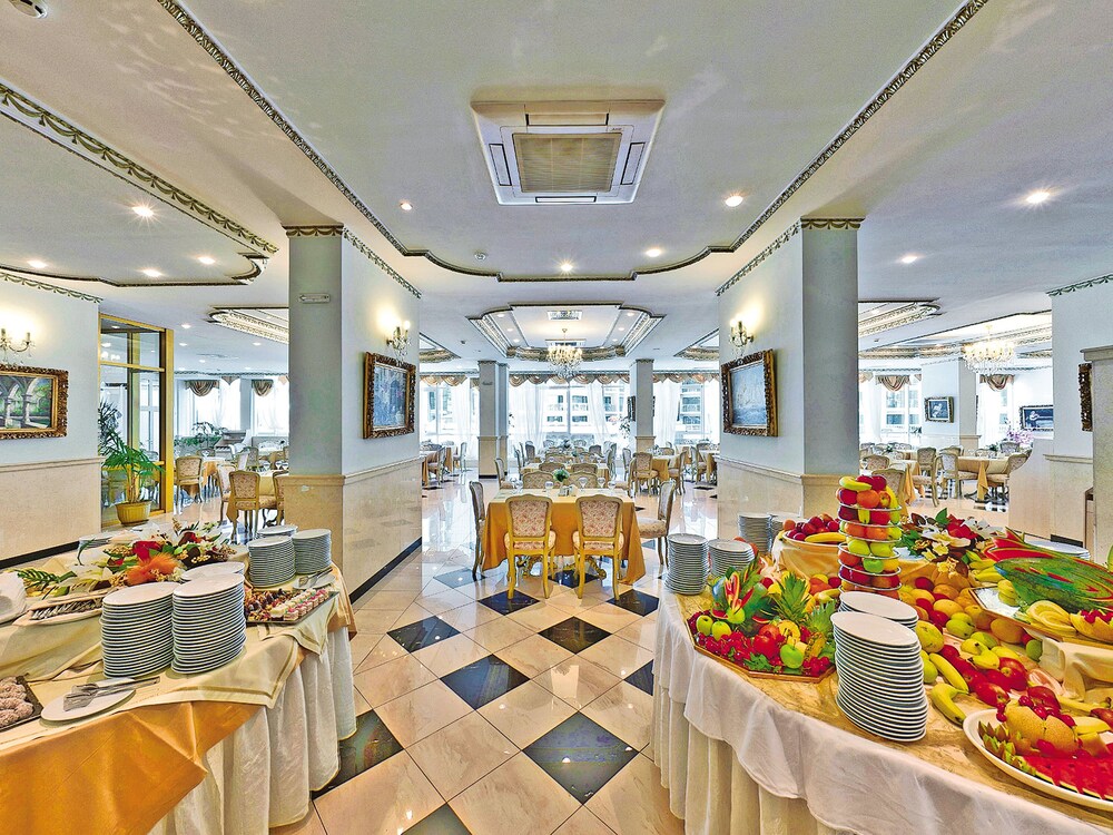 מזון ומשקאות